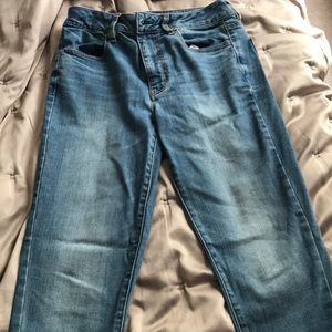 American Eagle High Rise Denim